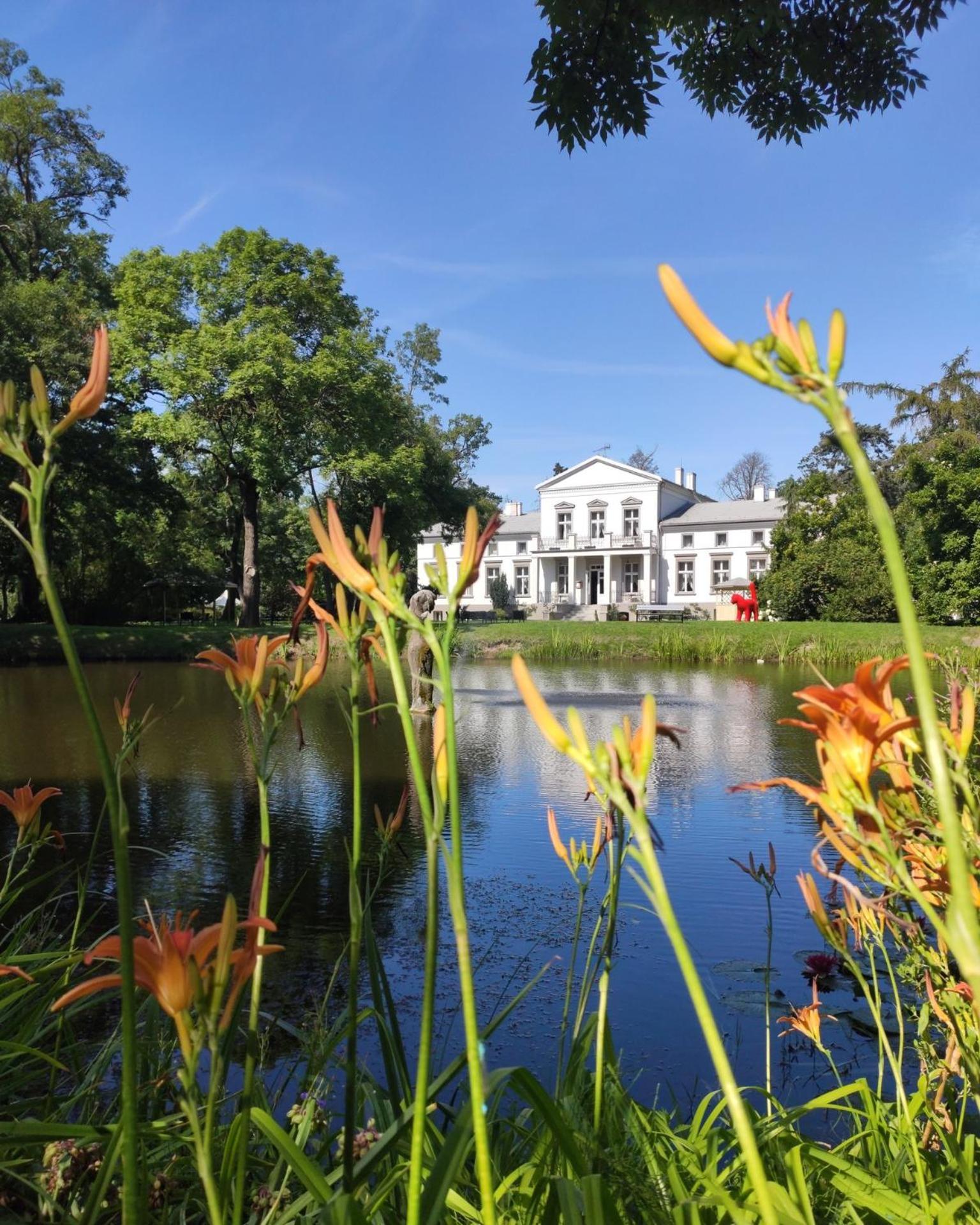 Villa Dwór Podstolice Exterior foto